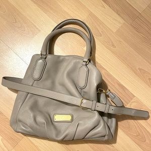 GUC Marc by Marc Jacobs Fran Leather Bag w/ Removable Adjustable Strap, Taupe